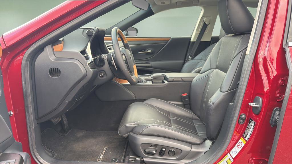 Used 2019 Lexus ES 350 Luxury w/ Accessory Package 2 image 11