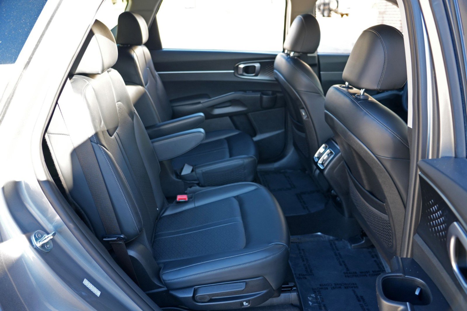 Used 2021 Kia Sorento EX FWD image 41