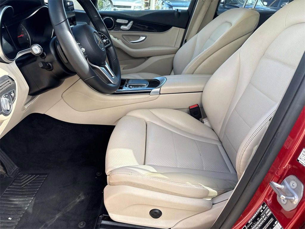 Used 2020 Mercedes-Benz GLC 300 w/ Multimedia Package image 16