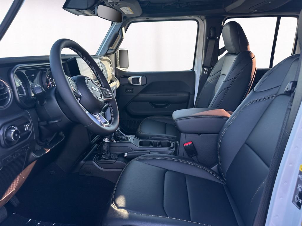 New 2025 Jeep Wrangler Unlimited Sahara AWD/4WD image 9