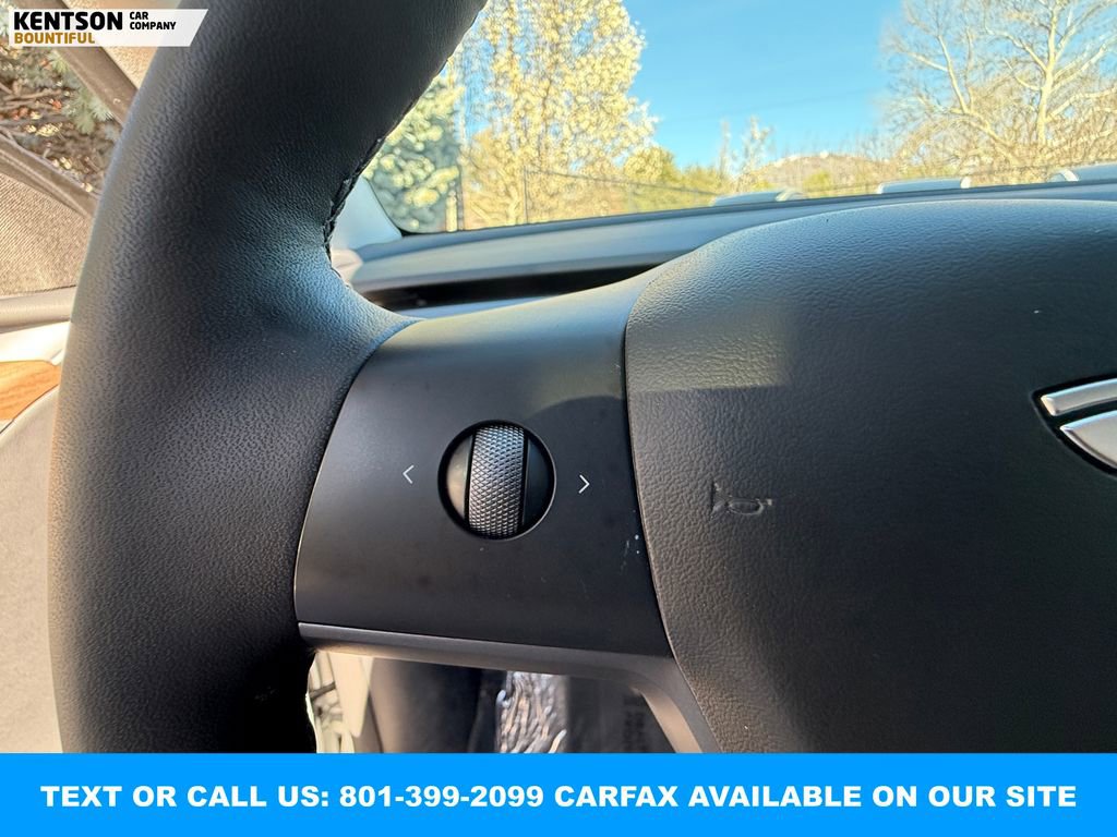 Used 2022 Tesla Model Y Long Range image 18