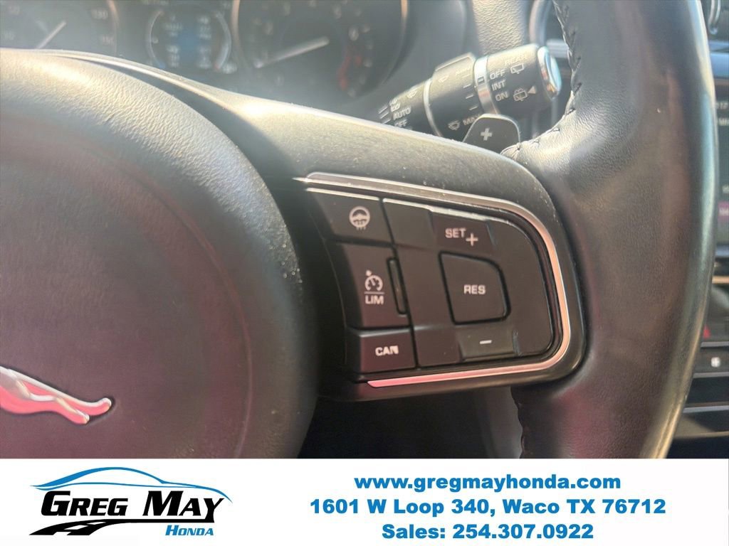 Used 2018 Jaguar F-PACE Premium AWD/4WD image 18