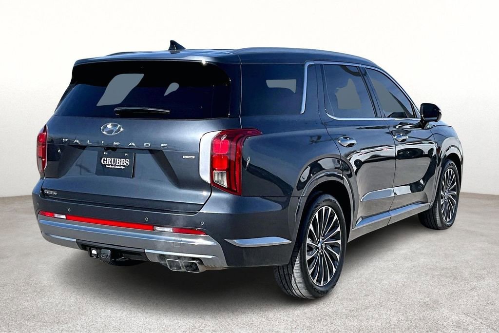 Used 2024 Hyundai Palisade Calligraphy image 2