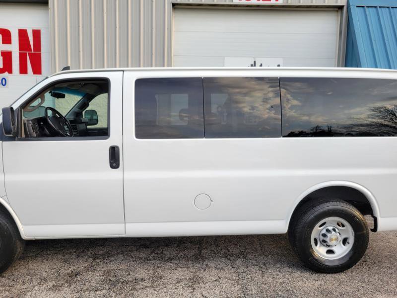 Used 2016 Chevrolet Express 2500 LS RWD image 8