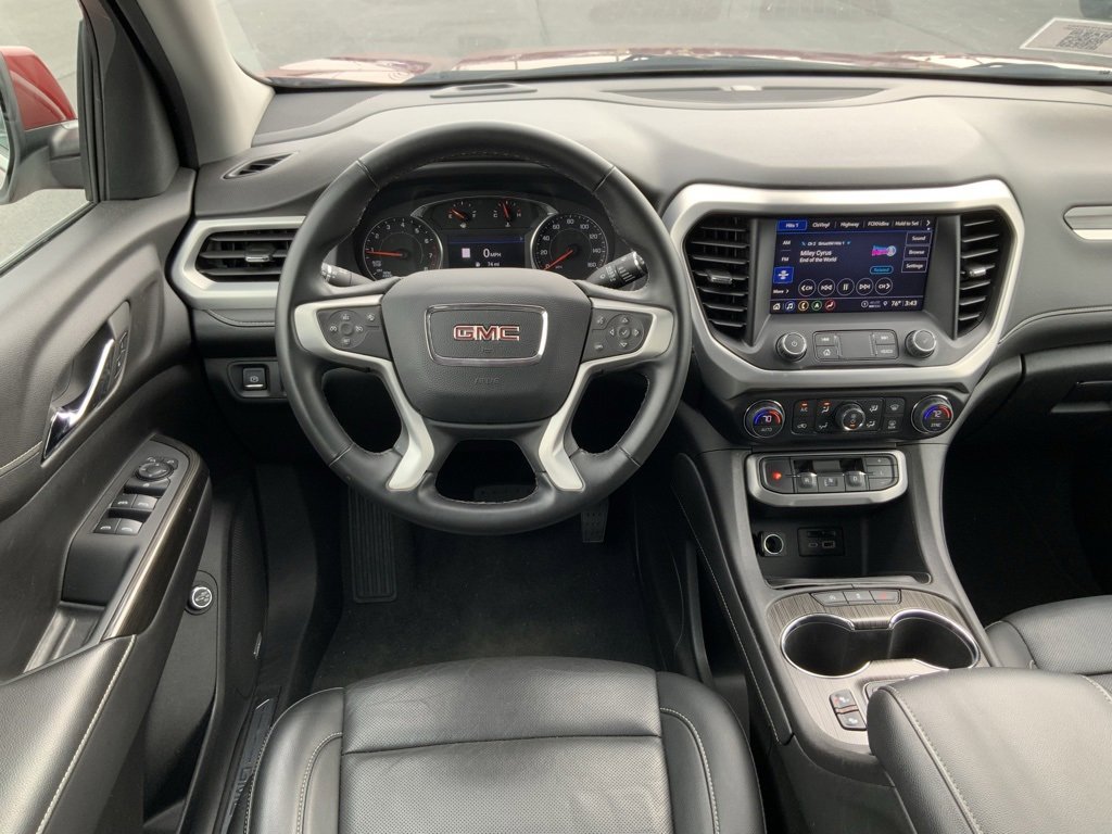 Used 2023 GMC Acadia SLT image 30