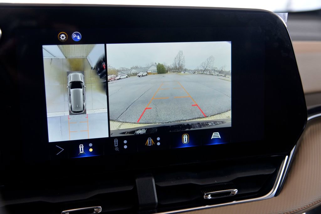 Used 2025 Chevrolet Equinox ACTIV w/ Safety and Technology Package image 20