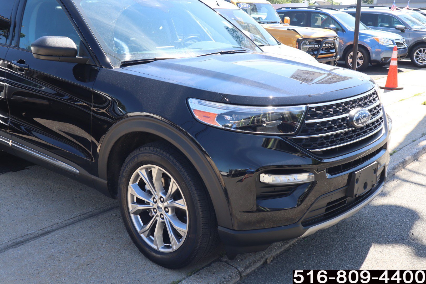 Used 2023 Ford Explorer XLT w/ Equipment Group 202A AWD/4WD image 2