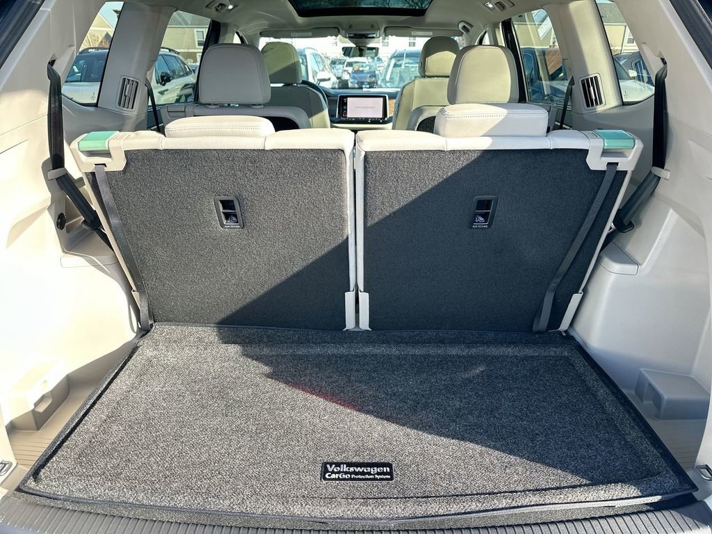 New 2025 Volkswagen Atlas SE image 71