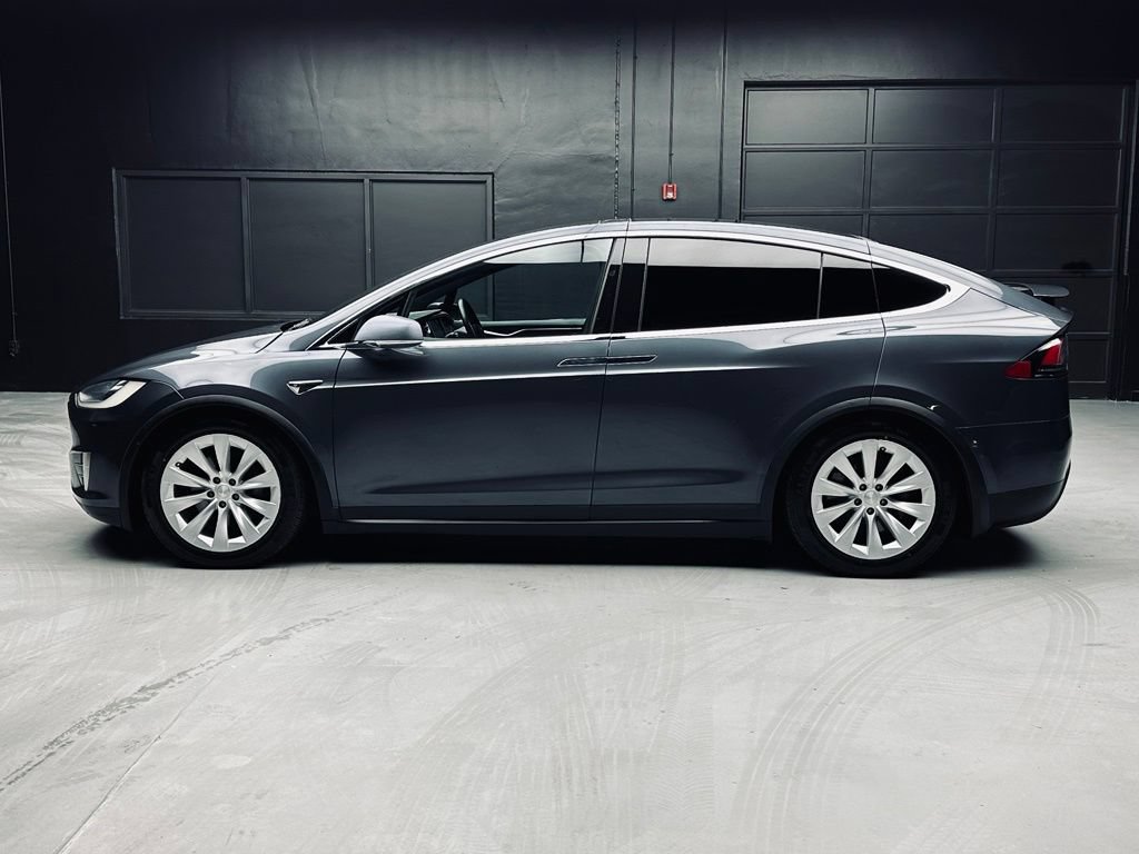 Used 2016 Tesla Model X 90D AWD/4WD image 3