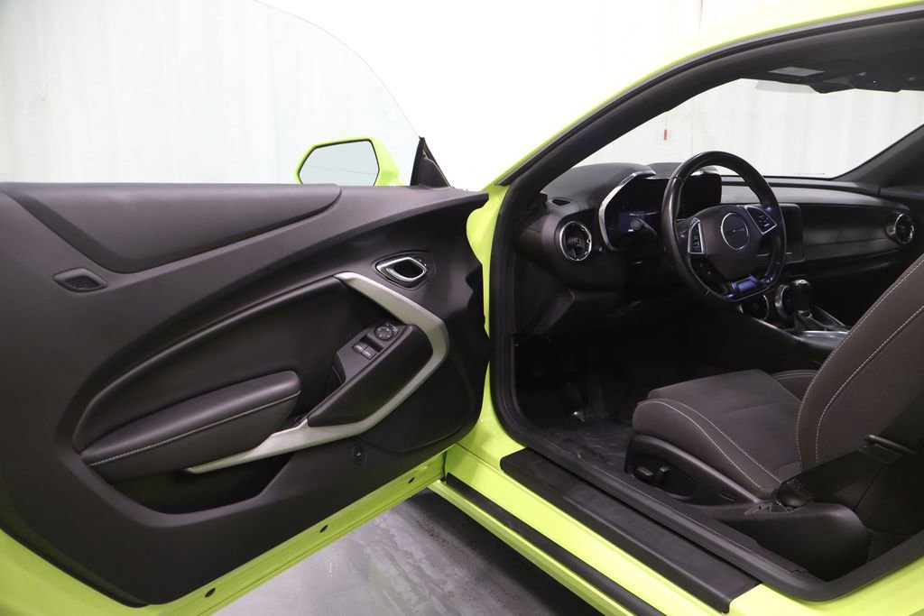Used 2019 Chevrolet Camaro LT image 10