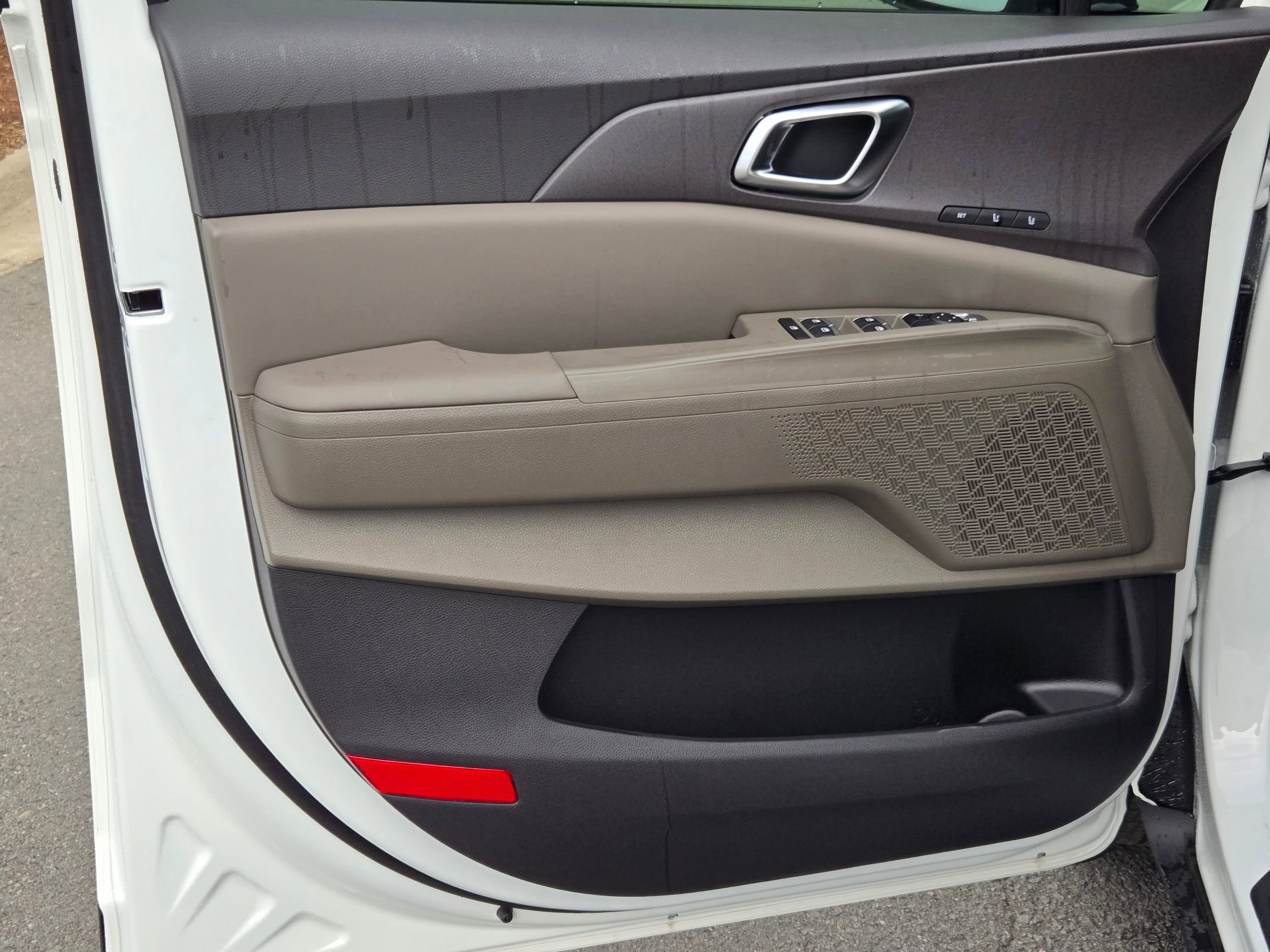 New 2026 Kia Carnival EX FWD image 19