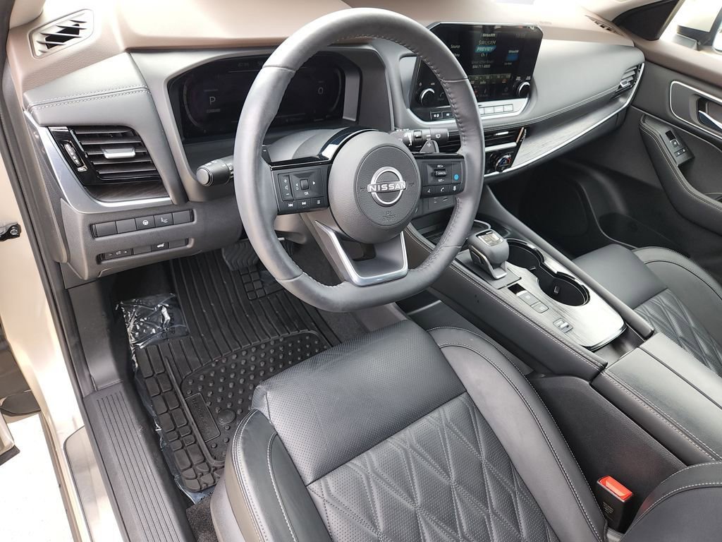 Certified 2023 Nissan Rogue Platinum w/ Platinum Premium Package image 11