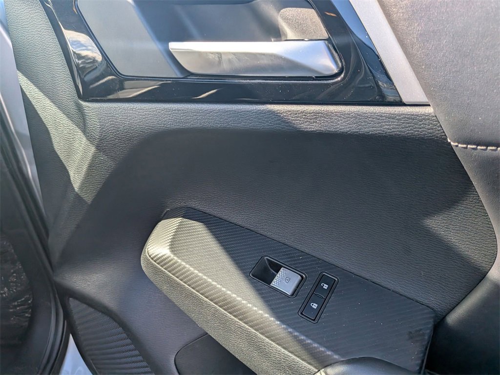 Used 2024 Mitsubishi Outlander SE image 36