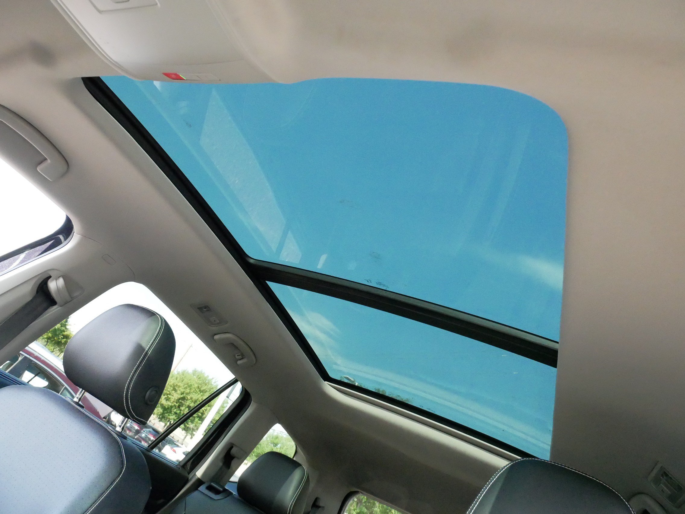Certified 2023 Volkswagen Atlas SE w/ Panoramic Sunroof Package AWD/4WD image 34