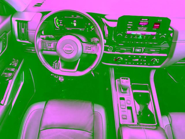 Used 2024 Nissan Pathfinder Platinum w/ Black Appearance Package FWD image 15