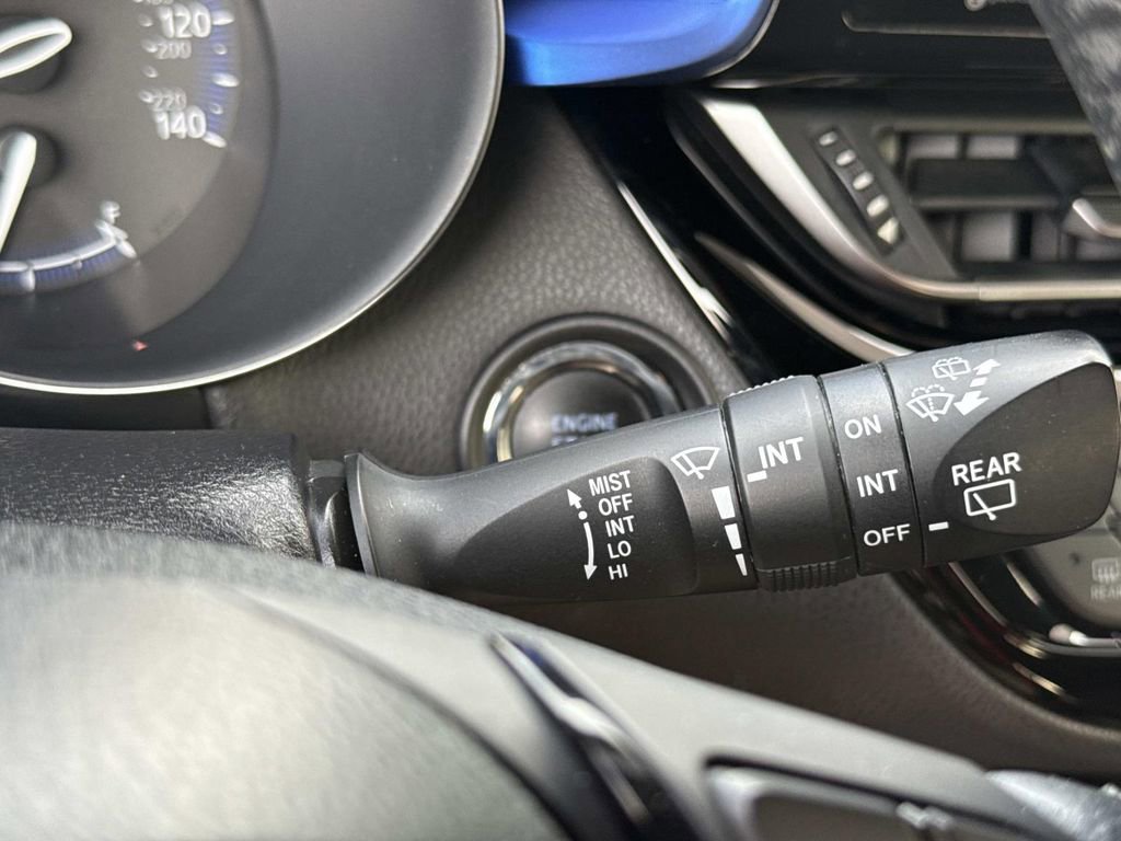 Used 2020 Toyota C-HR XLE image 38