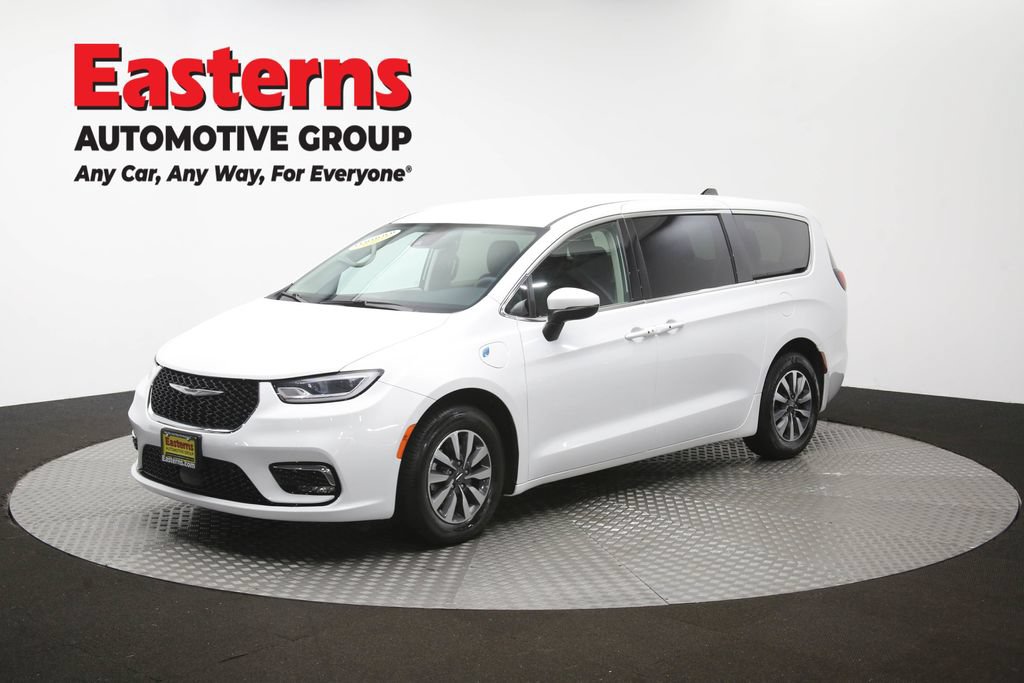 Used 2023 Chrysler Pacifica Touring-L FWD image 59