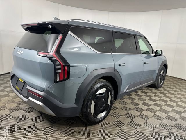Used 2024 Kia EV9 Wind image 3