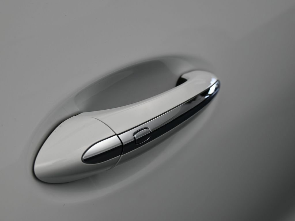 Used 2023 Chevrolet Bolt EUV Premier image 51