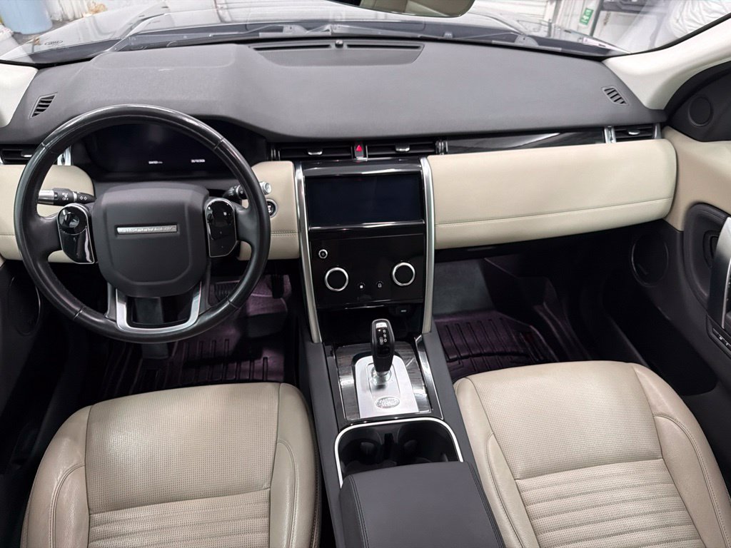 Used 2020 Land Rover Discovery Sport SE AWD/4WD image 25