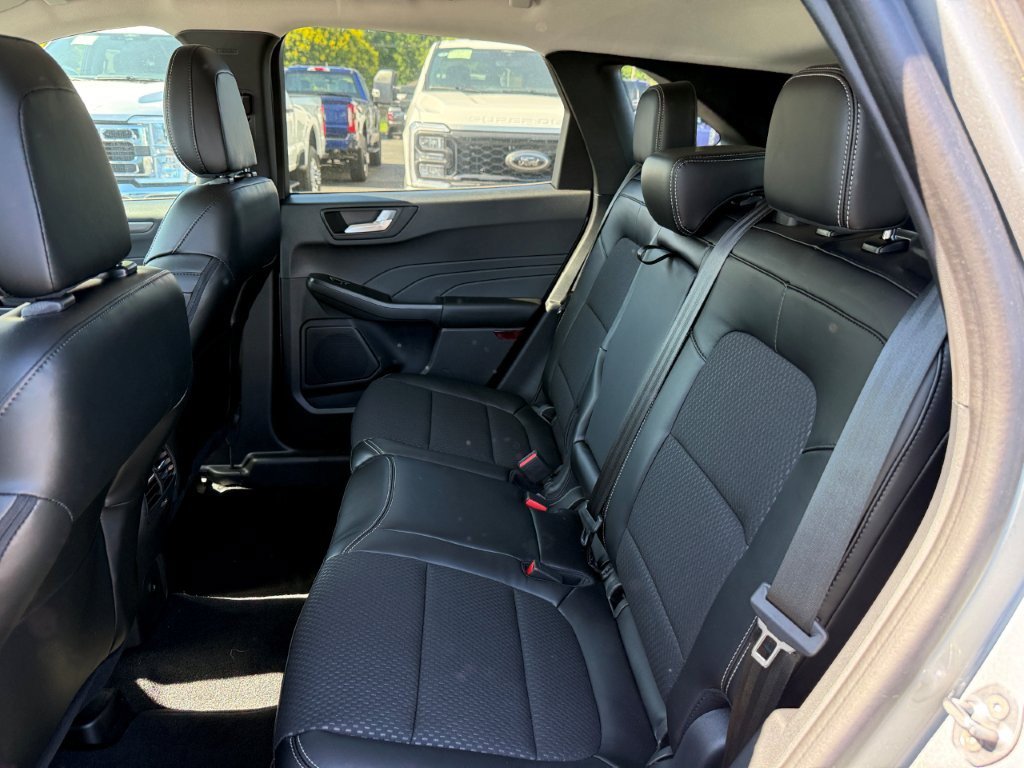 New 2024 Ford Escape SE FWD image 16