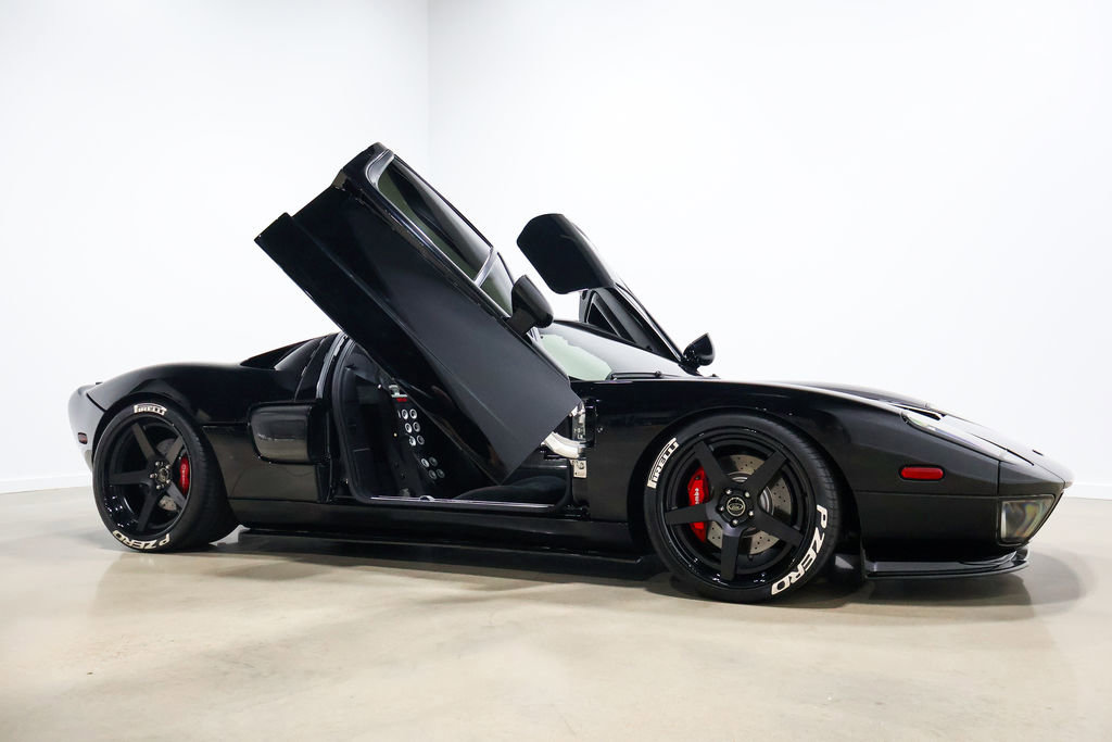 Used 2006 Ford GT RWD image 85