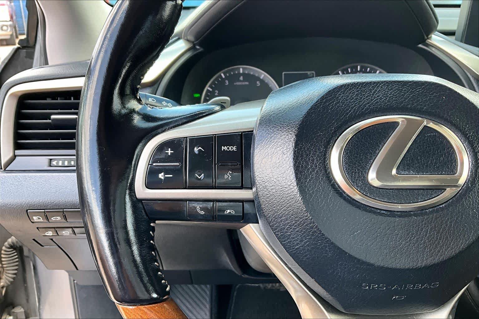 Used 2021 Lexus RX 350L FWD w/ Premium Package image 24