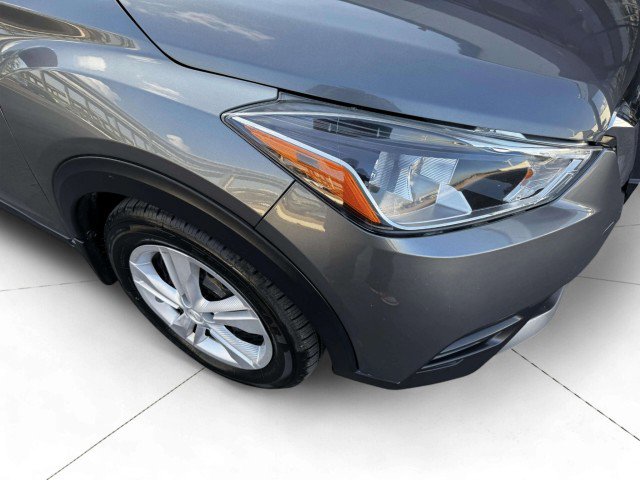 Used 2020 Nissan Kicks S image 8