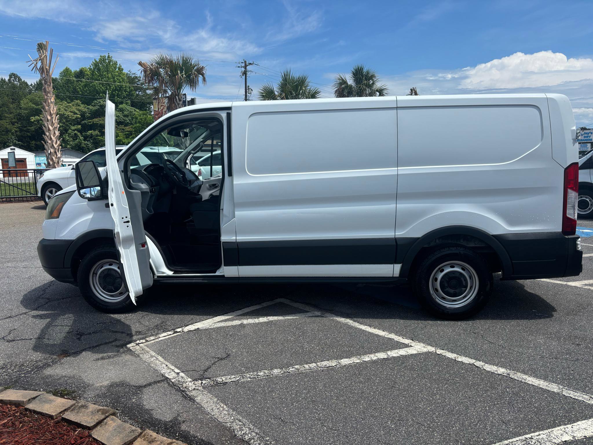 Used 2016 Ford Transit 150 130 Low Roof RWD image 28