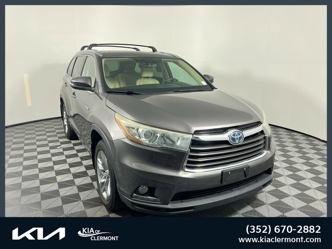 Used 2016 Toyota Highlander Limited image 1