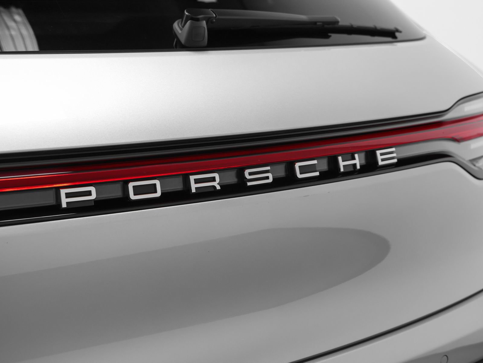 Certified 2026 Porsche Macan image 19