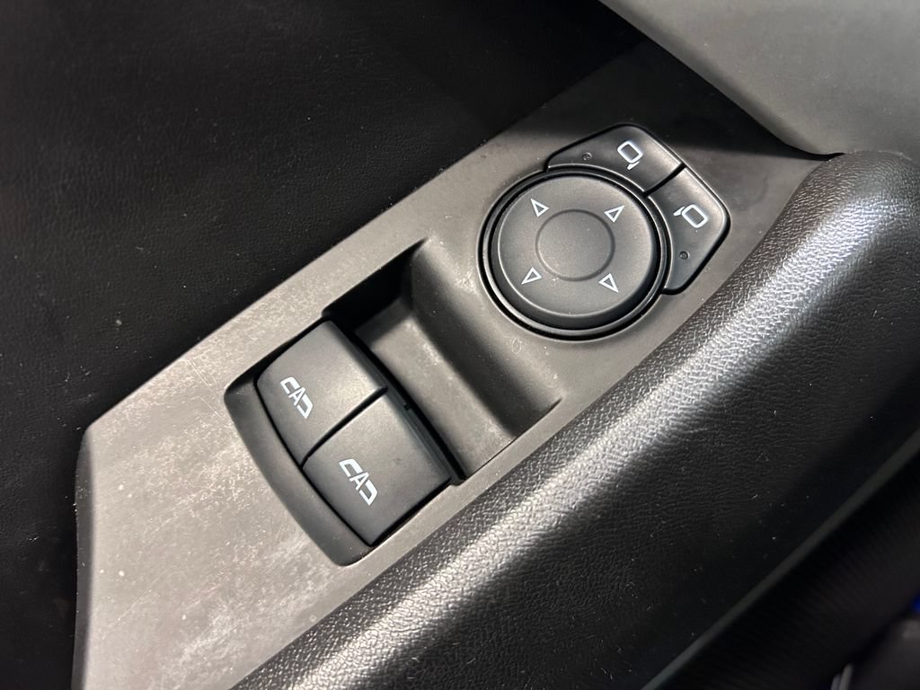 Used 2017 Chevrolet Camaro SS RWD image 5