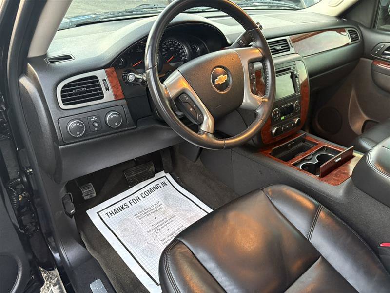 Used 2010 Chevrolet Suburban LTZ image 9