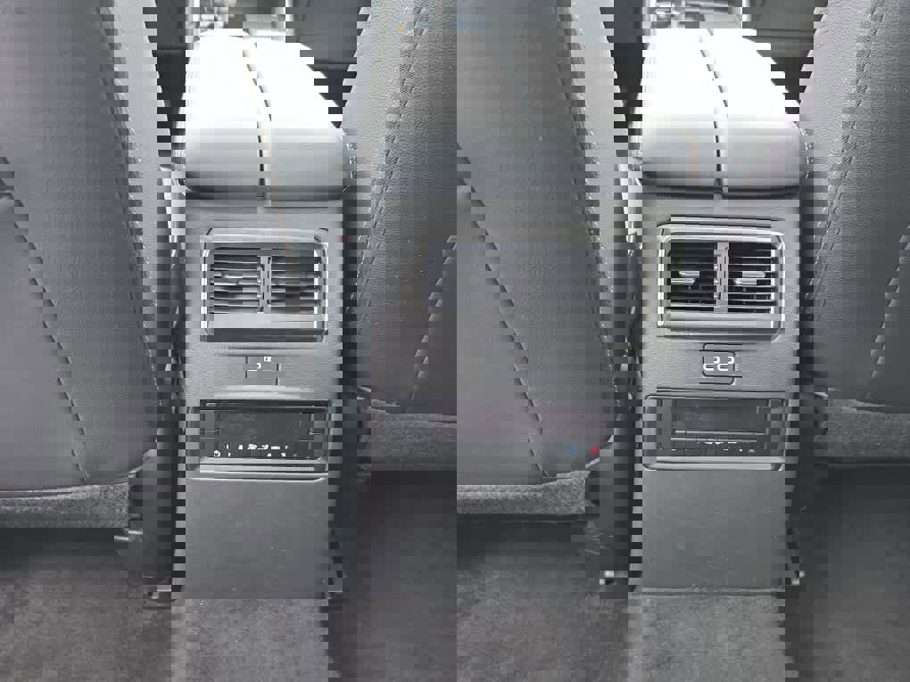 Used 2024 MAZDA CX-90 Plug-In Hybrid w/ Preferred image 18