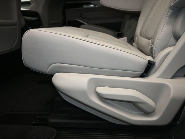New 2026 Jeep Grand Wagoneer 2WD image 10