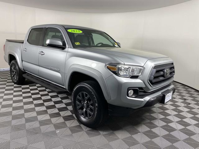 Used 2023 Toyota Tacoma SR5 AWD/4WD image 1