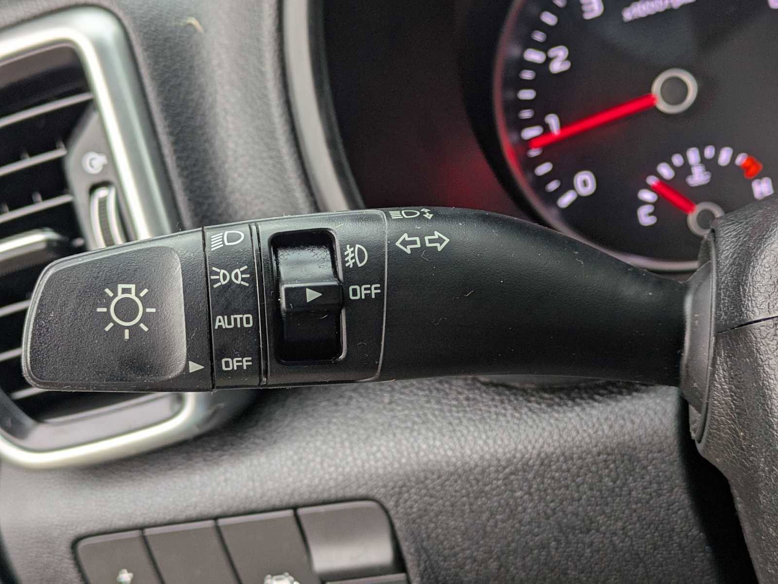 Used 2020 Kia Sportage LX image 24