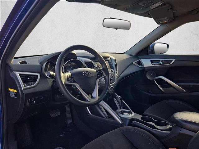 Used 2016 Hyundai Veloster FWD image 9