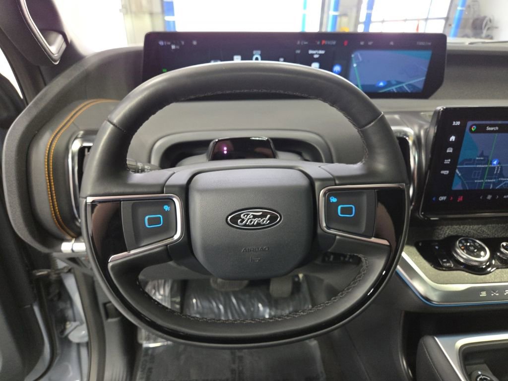 Used 2025 Ford Expedition Tremor AWD/4WD image 11