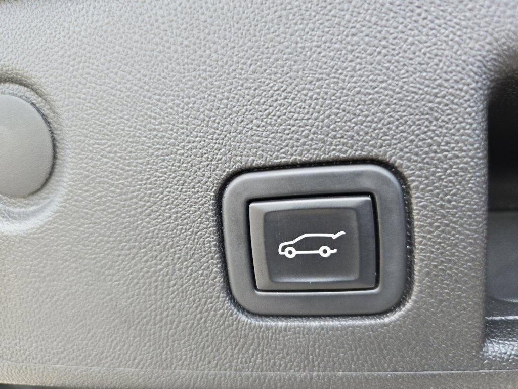 Used 2022 Chevrolet Equinox LT w/ Driver Convenience Package AWD/4WD image 20