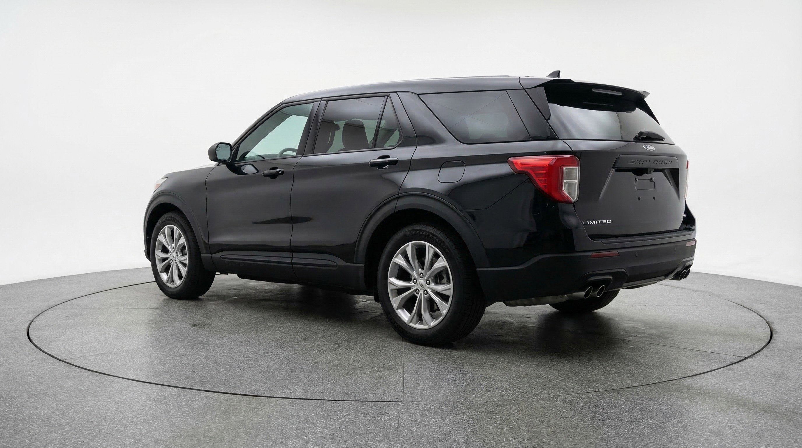Used 2024 Ford Explorer Limited image 6