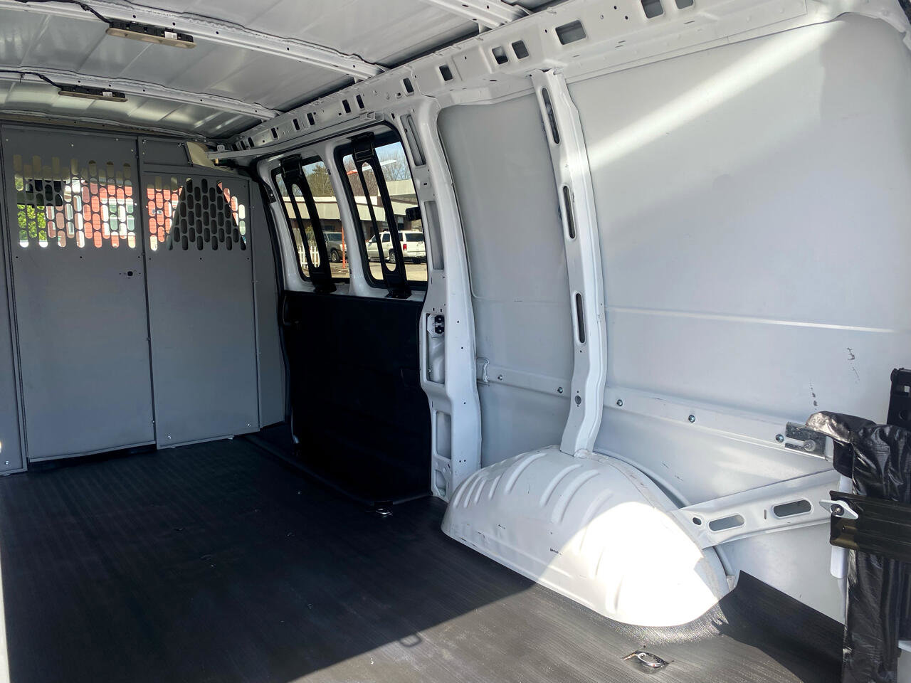 Used 2021 Chevrolet Express 2500 w/ Driver Convenience Package image 14