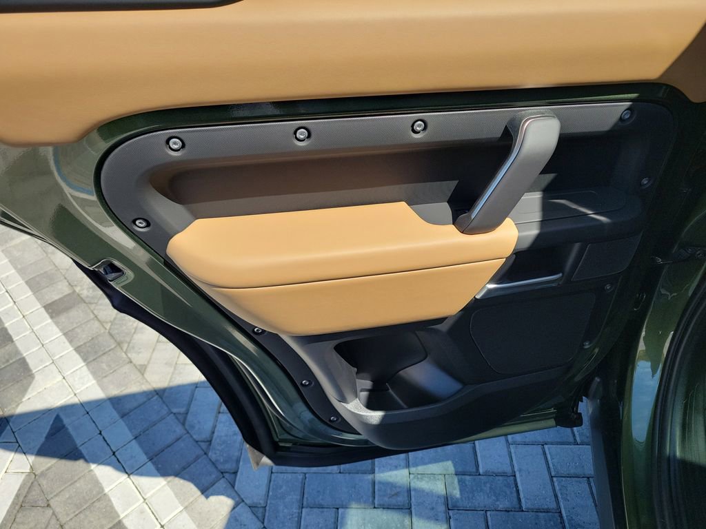 New 2026 Land Rover Defender 130 X-Dynamic SE AWD/4WD image 21