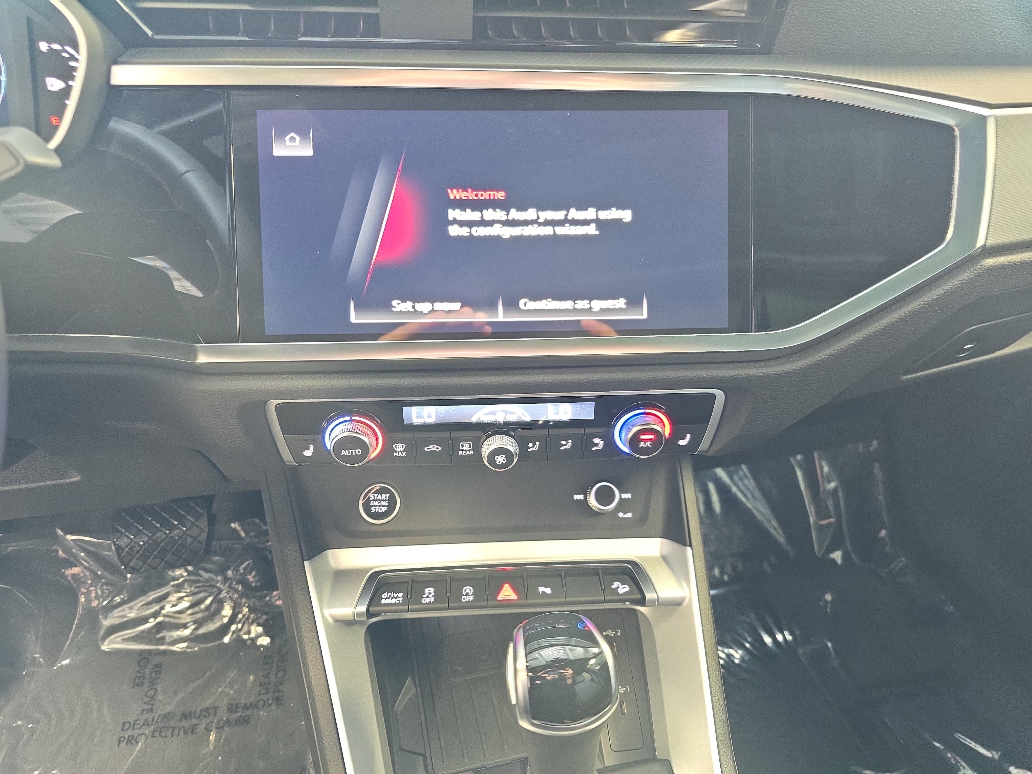 Certified 2025 Audi Q3 2.0T Premium w/ Convenience Package AWD/4WD image 18