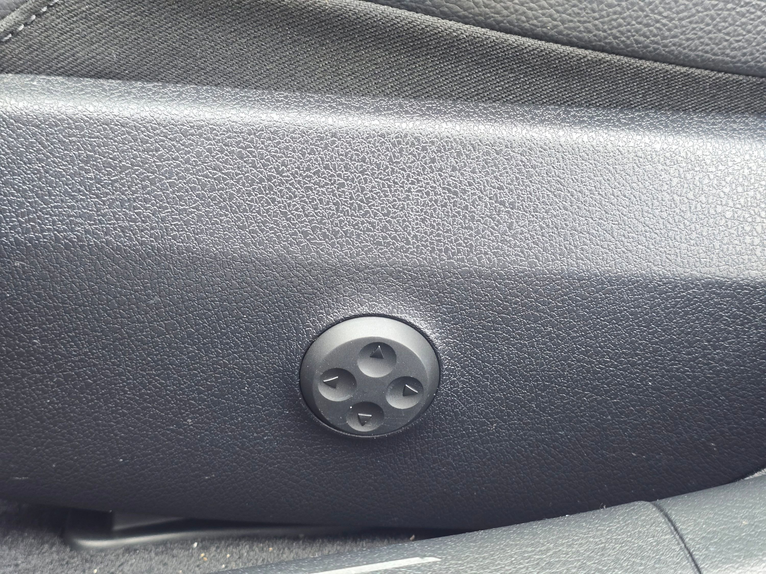 Used 2024 Mercedes-Benz C 300 4MATIC Sedan w/ AMG Line w/ Night Package image 36