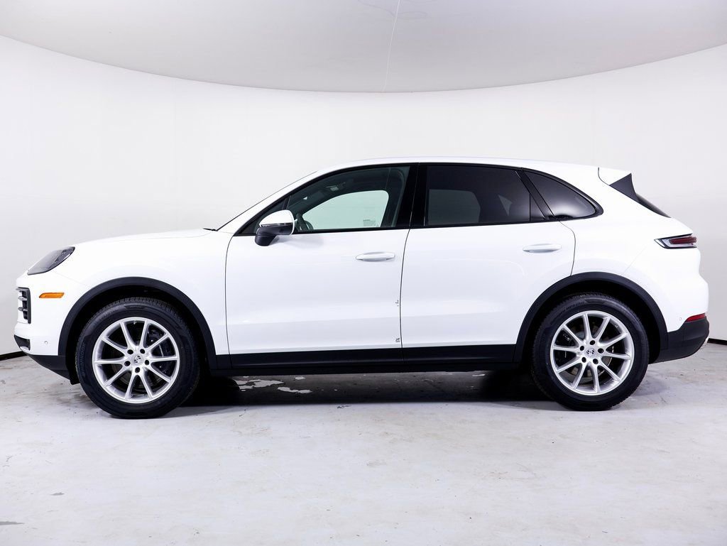 Certified 2025 Porsche Cayenne image 2
