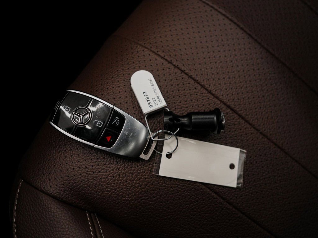 Used 2022 Mercedes-Benz E 450 4MATIC Sedan w/ Driver Assistance Package image 23