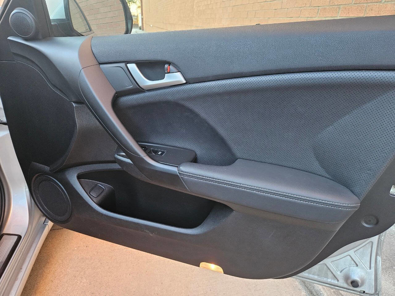 Used 2011 Acura TSX w/Tech 4dr Sedan 5A w/Technolo image 18