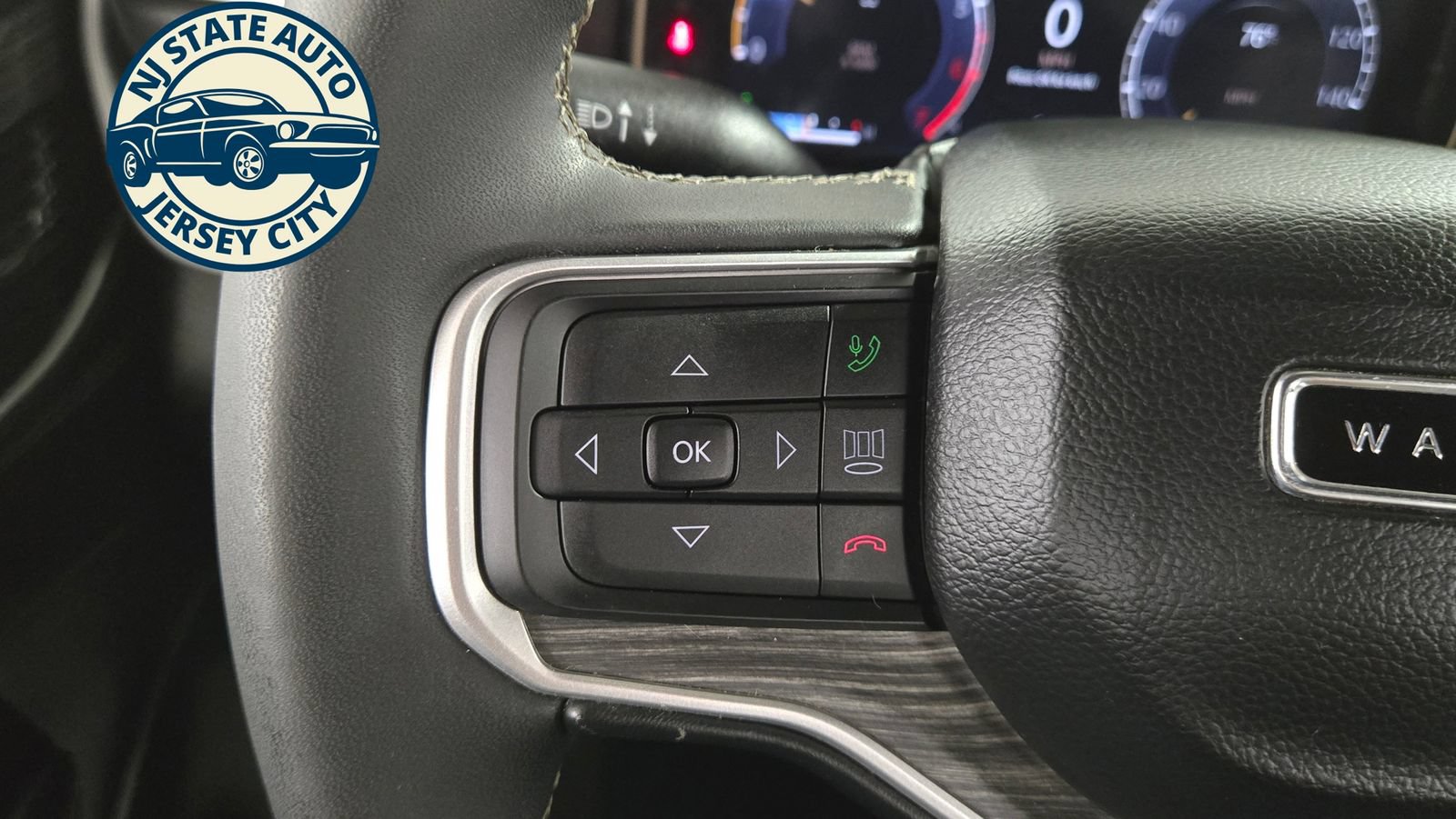 Used 2024 Jeep Wagoneer L Series II w/ Flexible Seating Group AWD/4WD image 12