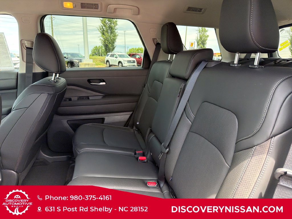 New 2026 Nissan Pathfinder SL FWD image 29